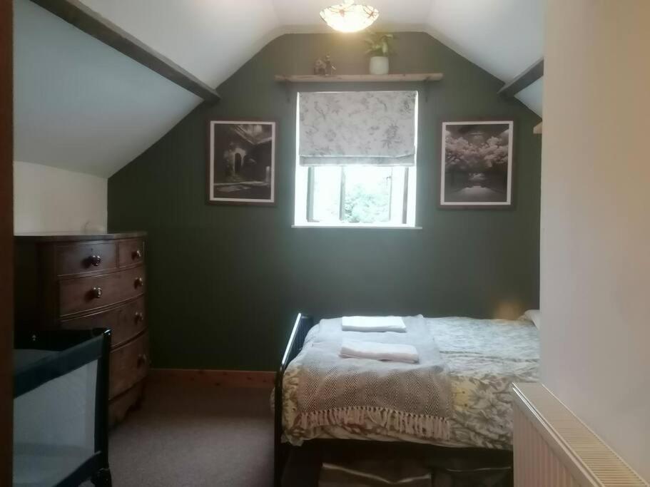 The Old Barn, Cosy Townhouse In Leominster Villa Luaran gambar