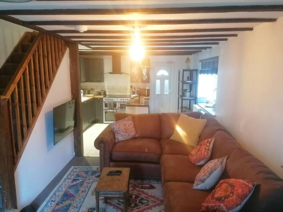The Old Barn, Cosy Townhouse In Leominster Villa Luaran gambar